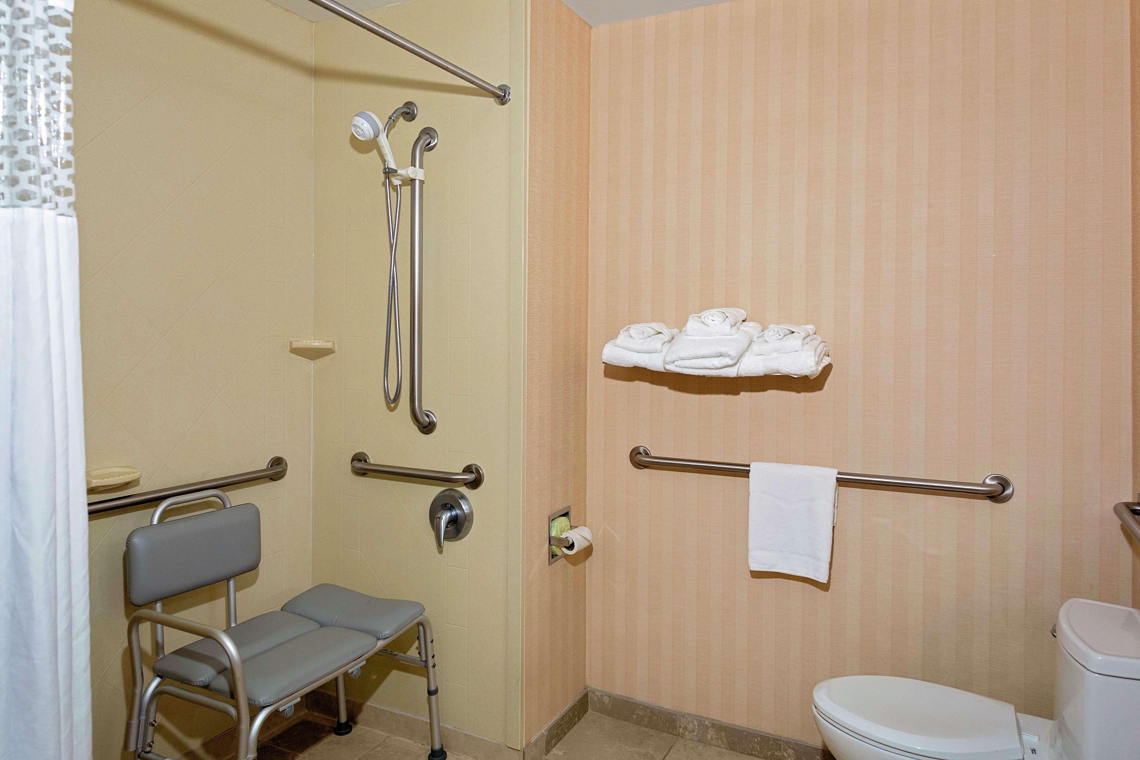 Hampton Inn Atlanta-Фейрберн Экстерьер фото