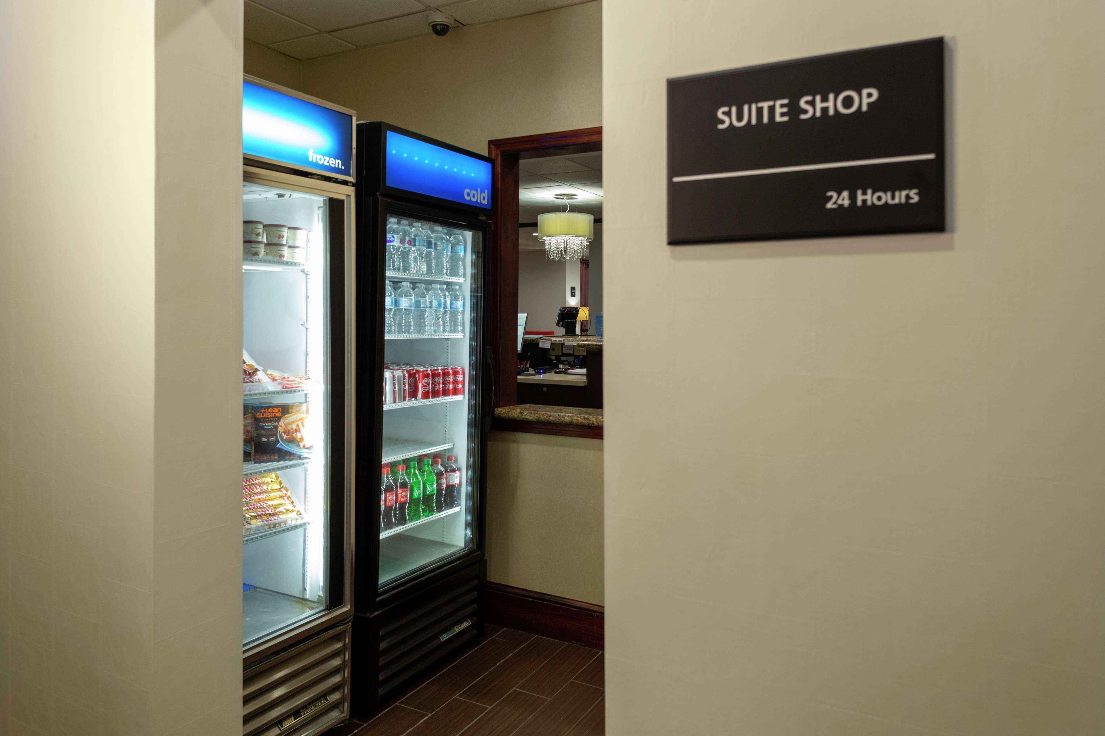 Hampton Inn Atlanta-Фейрберн Экстерьер фото