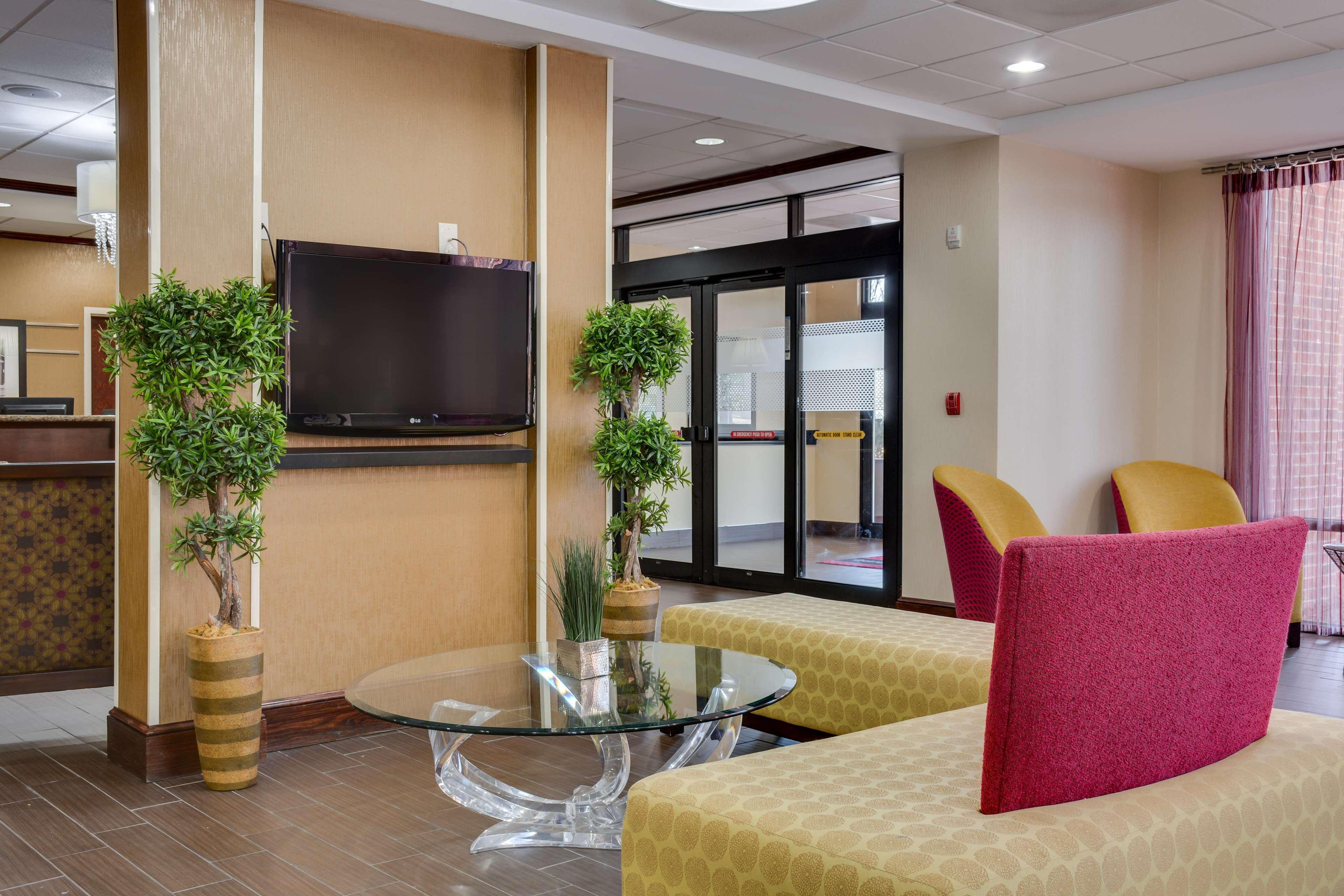 Hampton Inn Atlanta-Фейрберн Экстерьер фото
