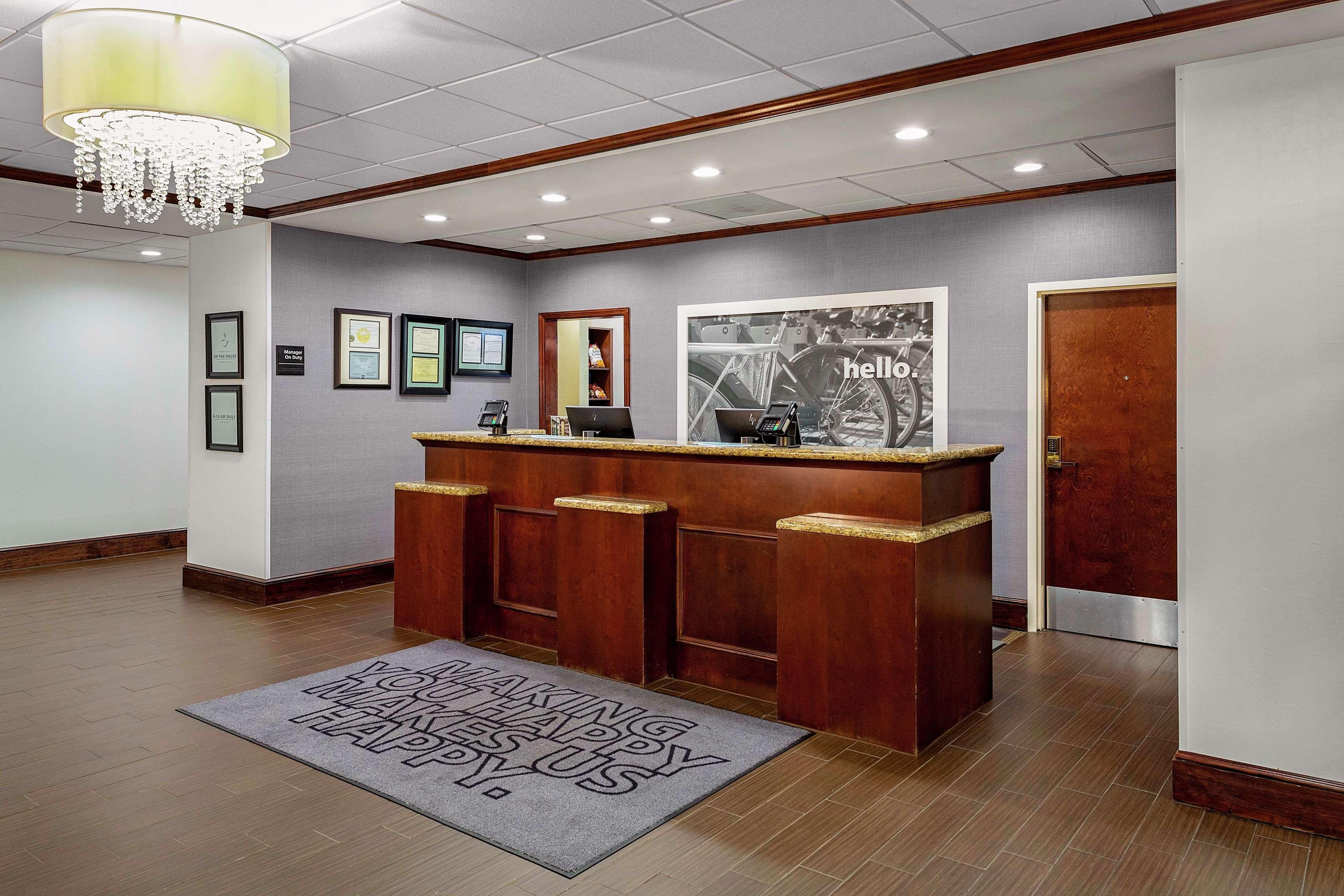 Hampton Inn Atlanta-Фейрберн Экстерьер фото