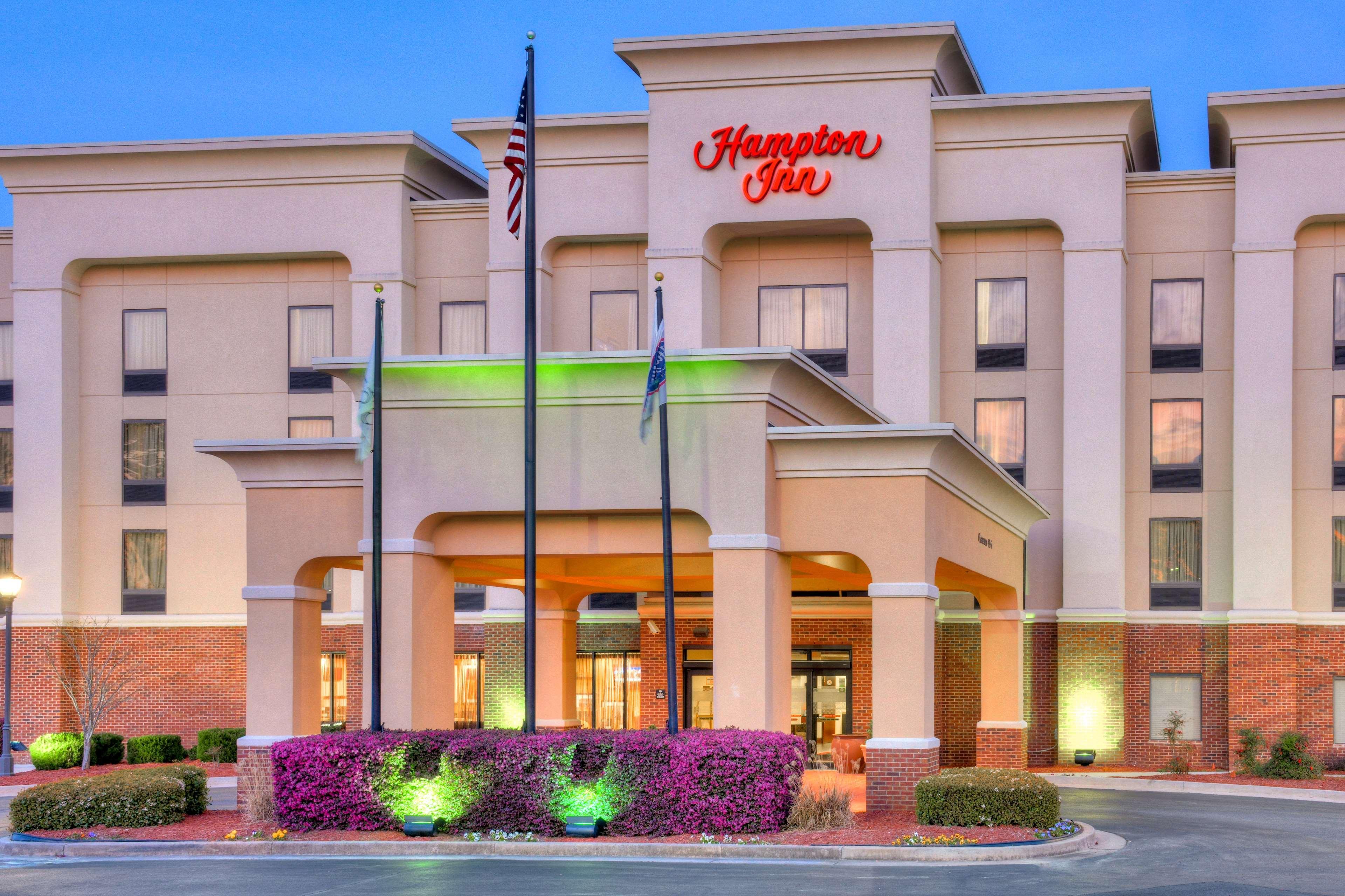 Hampton Inn Atlanta-Фейрберн Экстерьер фото