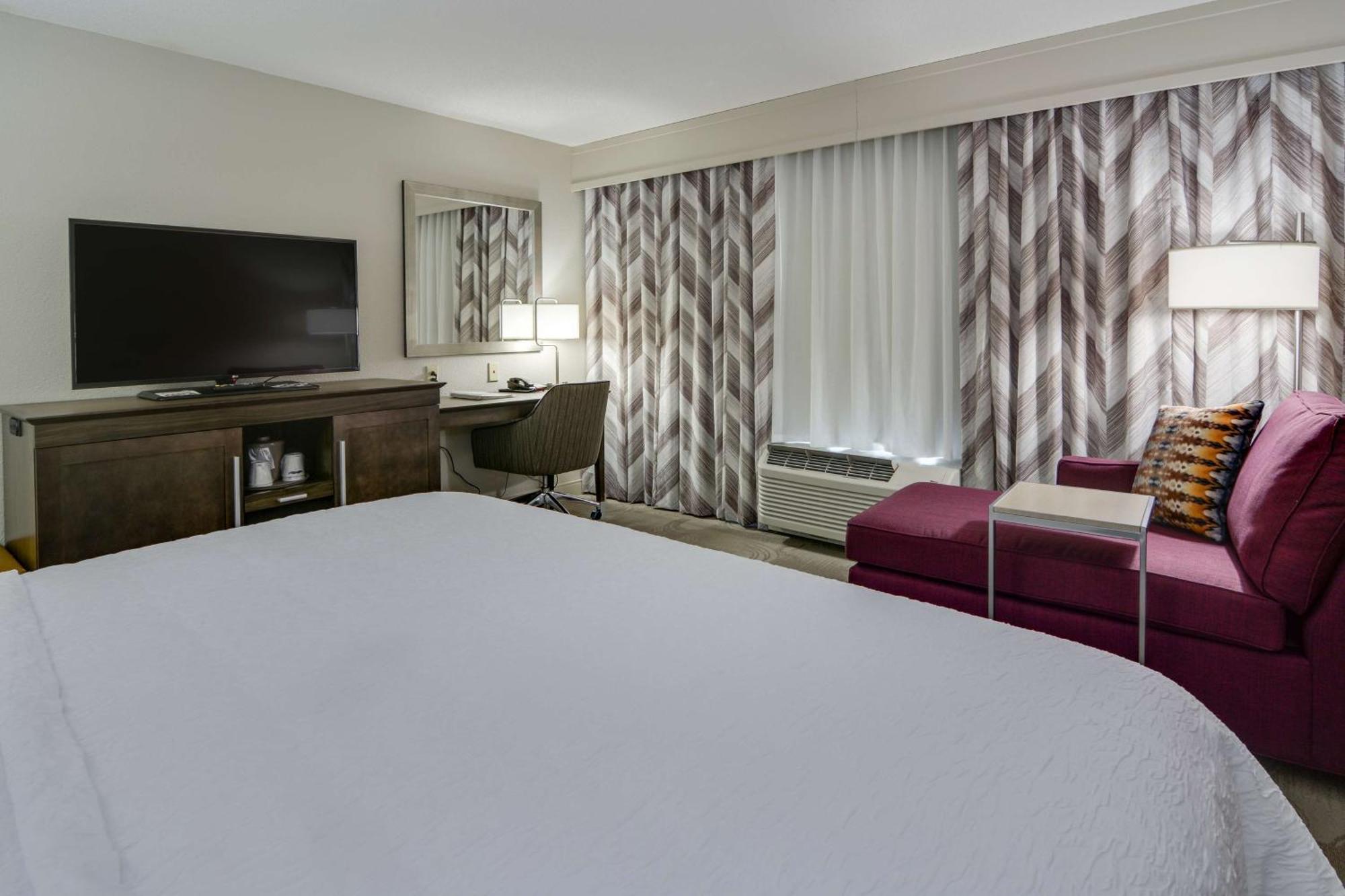 Hampton Inn Atlanta-Фейрберн Экстерьер фото