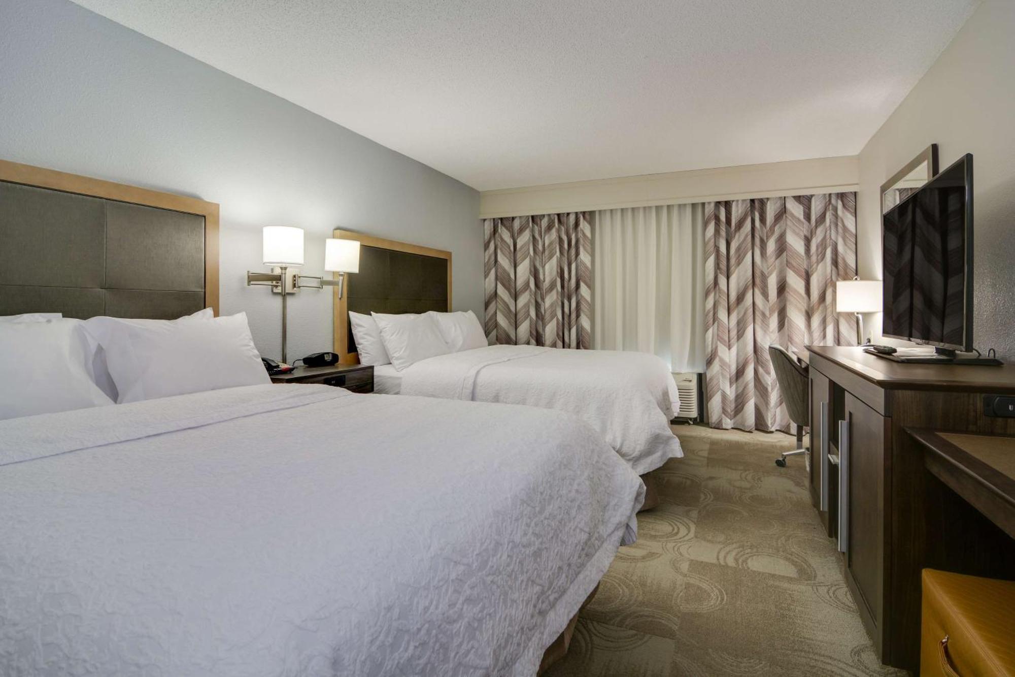 Hampton Inn Atlanta-Фейрберн Экстерьер фото